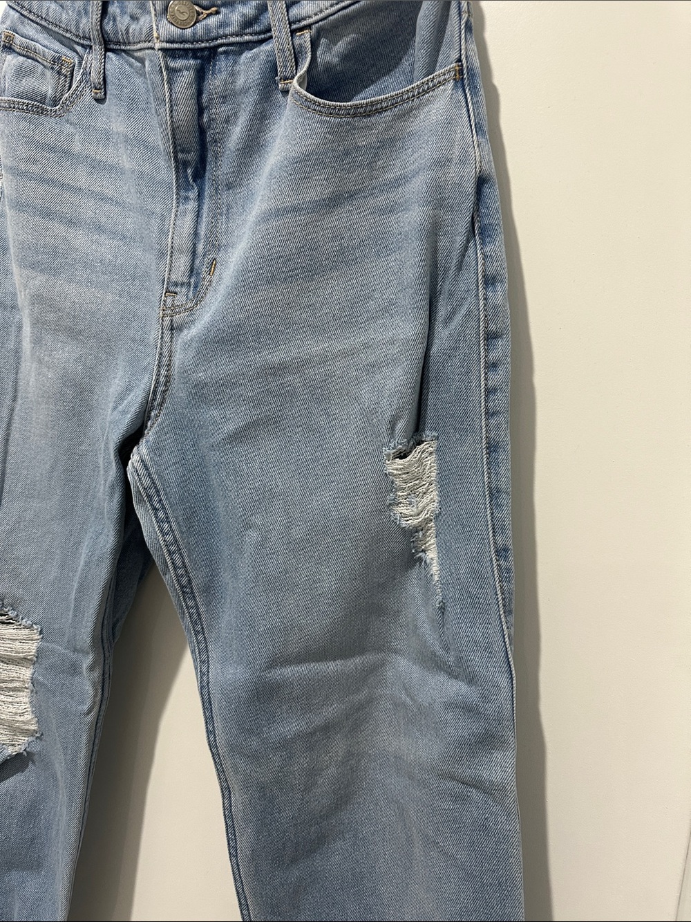 HOLLISTER ULTRA HIGH RISE DAD JEANS - Picture 7 of 13